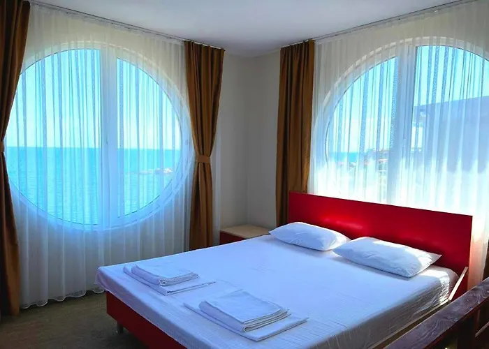 Хотел Family Kaylas 2*